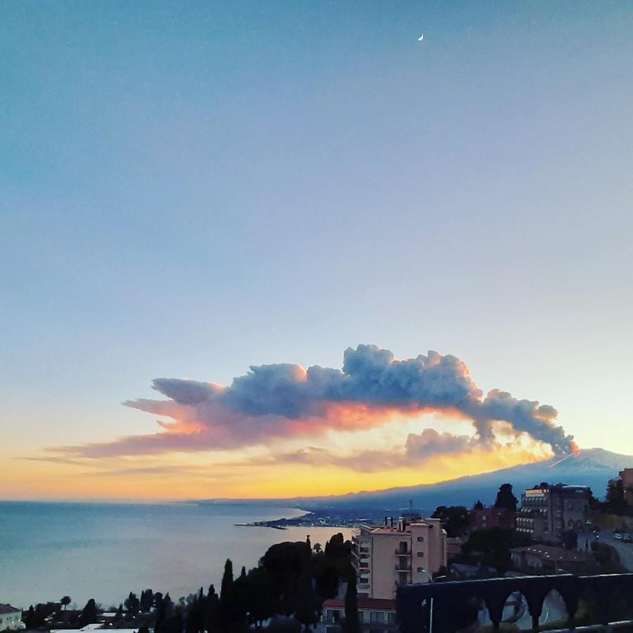 Taormina Private Apartment By Fragranza Di Sicilia Luaran gambar