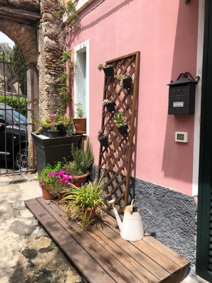 Taormina Private Apartment By Fragranza Di Sicilia Luaran gambar